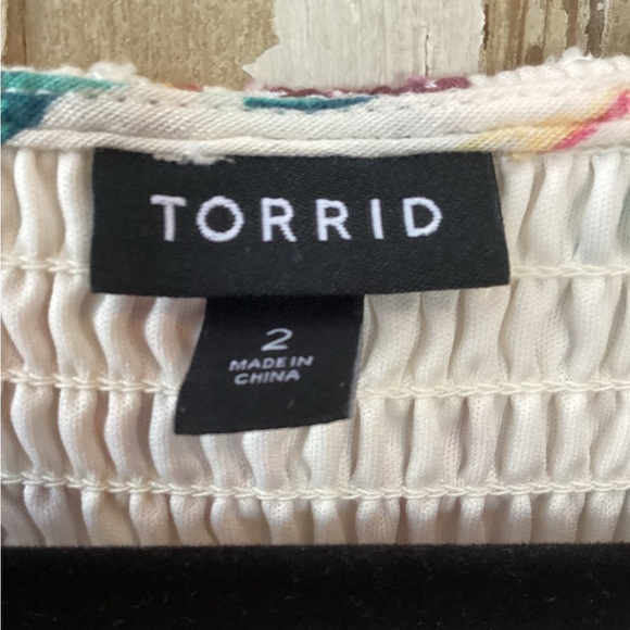 Midi Swiss Dot Shirred Dress in Carrie Floral color - size 2 (18/20) - Picture 4 of 14